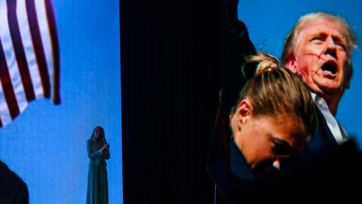Foto de Donald Trump após atentado durante a campanha presidencial de 2024 - Daniel Torok/The White House