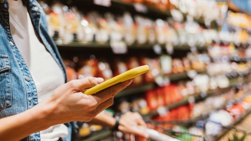 Desempenho do varejo em março indica recuperação do consumo - Adobe Stock