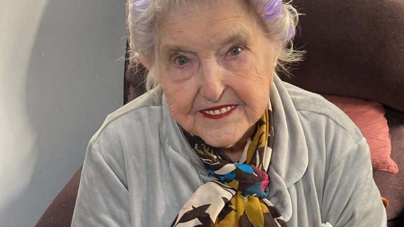 A influenciadora Estelinha Bezerra alegrava seus seguidores com frases espirituosas - Reprodução/Instagram/Estelinha Bezerra