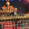 William Bonner com seus 33 Troféus Imprensa, acumulados durante 29 anos de Jornal Nacional - Reprodução/Instagram/William Bonner