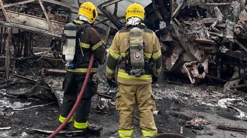 Ônibus e carreta pegam fogo após batida na BR-251 deixando mortos e feridos no Norte de MG - Corpo de Bombeiros Militar do Estado de Minas Gerais/Divulgação