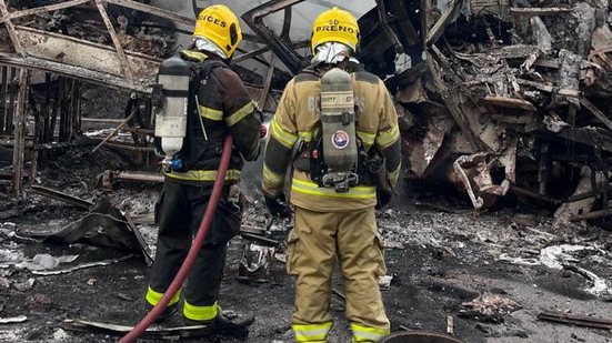 Ônibus e carreta pegam fogo após batida na BR-251 deixando mortos e feridos no Norte de MG - Corpo de Bombeiros Militar do Estado de Minas Gerais/Divulgação