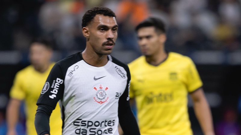 Matheuzinho, jogador do Corinthians, durante partida contra o Peñarol - Ettore Chiereguini/Agif - Agência de Fotografia/Estadão Conteúdo