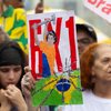 Ato do Dia do Trabalhador organizado por centrais sindicais reúne manifestantes na Praça Roosevelt - Roberto Sungi/Ato Press/Estadão Conteúdo