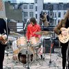 O último show dos Beatles no topo do edifício Savile Row, relembrado no documentário "Get Back" - Divulgação