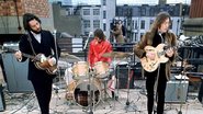 O último show dos Beatles no topo do edifício Savile Row, relembrado no documentário "Get Back" - Divulgação
