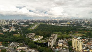 Mudança no Campo de Marte (foto) impõe novas regras para o licenciamento dos edifícios - Adobe Stock