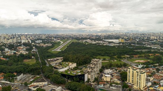 Mudança no Campo de Marte (foto) impõe novas regras para o licenciamento dos edifícios - Adobe Stock