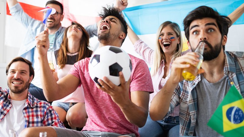 Planejamento financeiro também vale para acompanhar os jogos - Envato