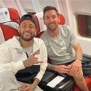 Messi une a Argentina, Neymar divide o Brasil: o contraste dos camisas 10