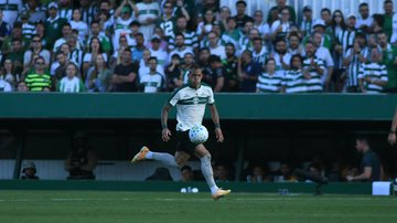 O Coritiba, atual oitavo colocado com 19 pontos, tenta apagar a sequência de duas derrotas - Gus Olive