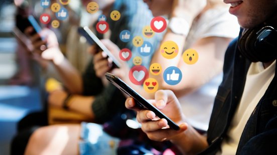A Meta tem atuado na limitação de conteúdos para menores de idade, como o apoio à "Lei Felca" - Adobe Stock