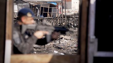 Qual a diferença entre crime organizado e terrorismo nas leis internacionais