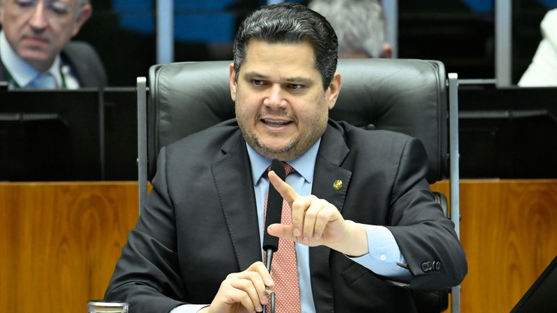 Alcolumbre ressaltou que a leitura dos pedidos é um 'ato discricionário' - Andressa Anholete/Agência Senado