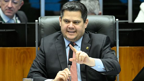 Alcolumbre ressaltou que a leitura dos pedidos é um 'ato discricionário' - Andressa Anholete/Agência Senado