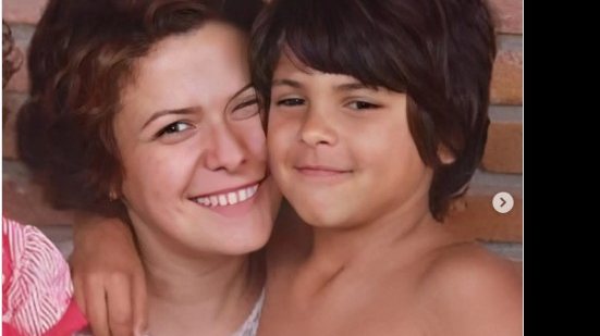 Elis Regina com João Marcello criança: polêmica após mixagem de álbum - Reprodução/Instagram @mpb_bossa