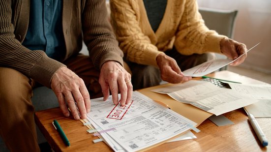 Fatia de famílias inadimplentes subiu para 29,7% em abril - Adobe Stock