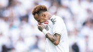 Neymar, do Santos, durante partida com o Coritiba válida pela 16ª rodada do Campeonato Brasileiro - Jhony Inacio/Enquadrar/Estadão Conteúdo