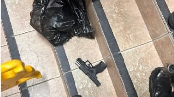 Polícia apreendeu adolescente e a arma usada no ataque - Polícia Militar do Acre