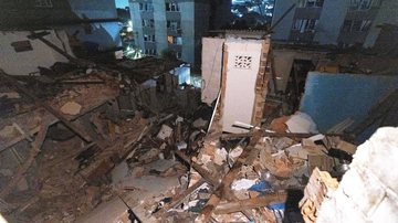 Segundo o Corpo de Bombeiros, 10 imóveis foram interditados - Taba Benedicto/Estadão Conteúdo