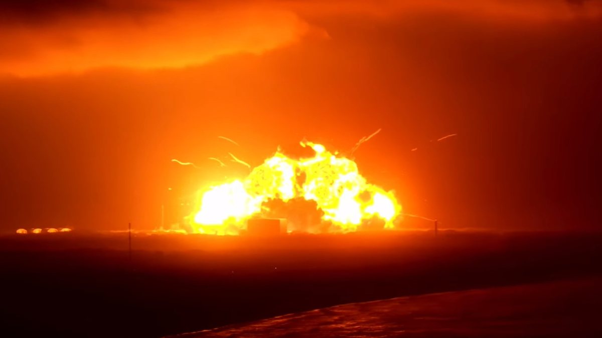 Foguete da Blue Origin explodiu durante um teste na plataforma de lançamento - Reprodução/X @NASASpaceflight