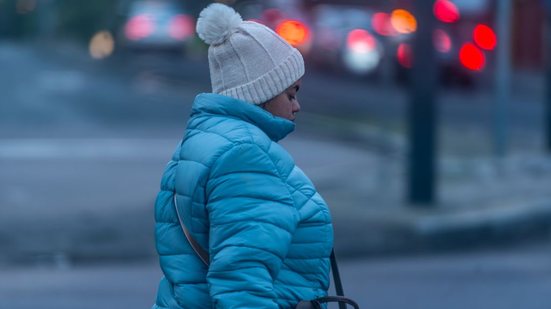 Onda de frio é causada pela atuação de uma massa de ar polar continental que avançou sobre a América do Sul - Evandro Leal/Enquadrar/Estadão Conteúdo