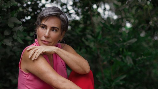 "Quando meu cabelo ficou branco, eu reconheci a minha mãe em mim" - Sérgio Baia