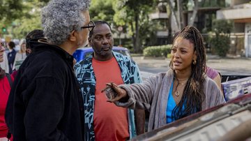 O diretor artístico André Câmara conduz as gravações de cena do acidente de Bela (Sheron Menezzes) - Fábio Rocha/ Divulgação/ TV Globo
