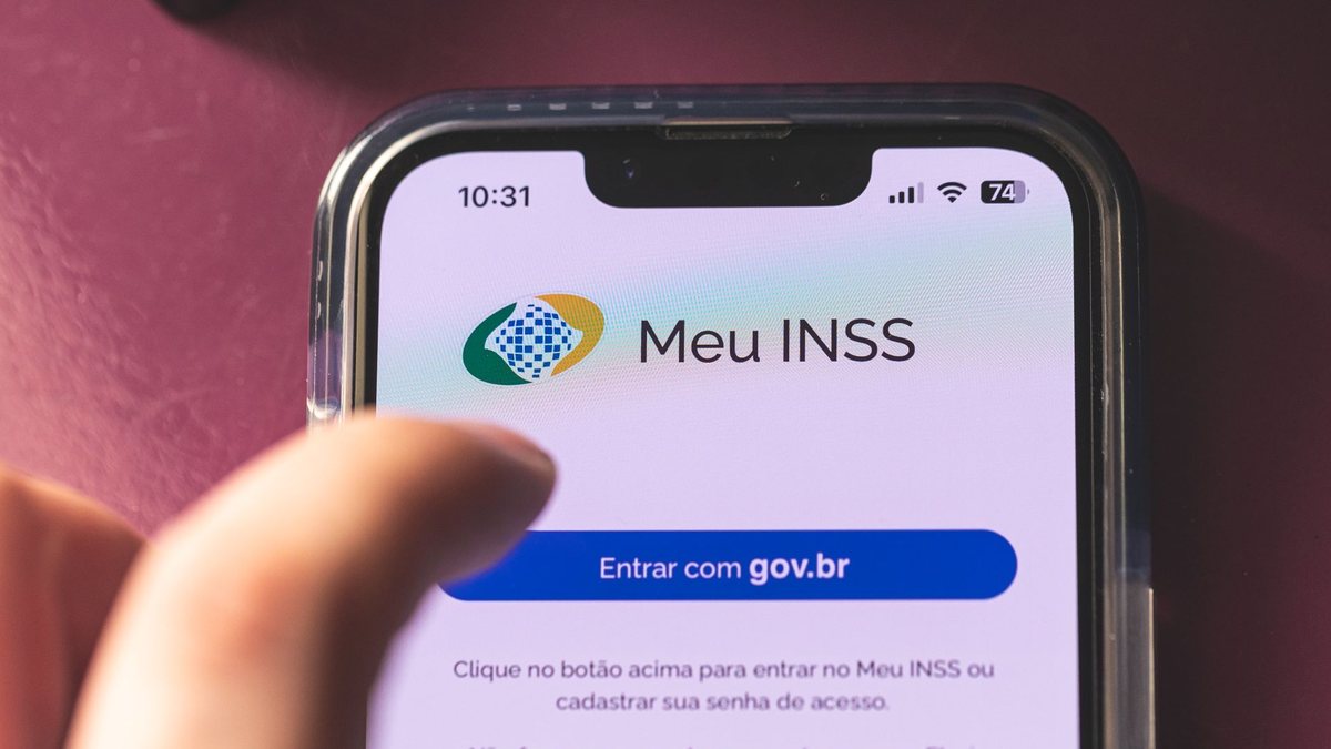 Mais de 90 serviços podem ser acessados pelo 'Meu INSS', no celular ou site - Adobe Stock