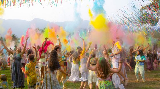 No Holi Festival das Cores, as pessoas jogam pós coloridos umas nas outras - Divulgação Holi /Cristina Pillegi @cristinapillegi