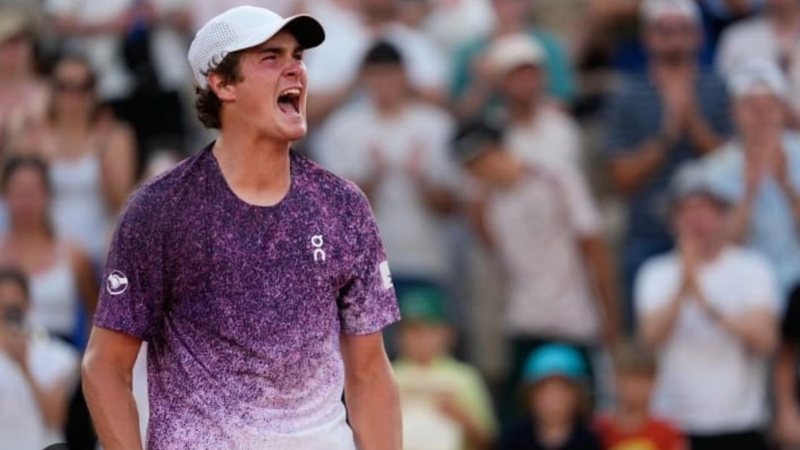 Trigésimo no ranking da ATP, João Fonseca vence Novak Djokovic, o quarto na tabela - Foto: Instragram/@joaoffonseca