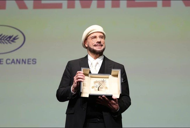 Astro ficou surpreso com a honraria: "É melhor que um Oscar", declarou - Reprodução/site festival-cannes.com