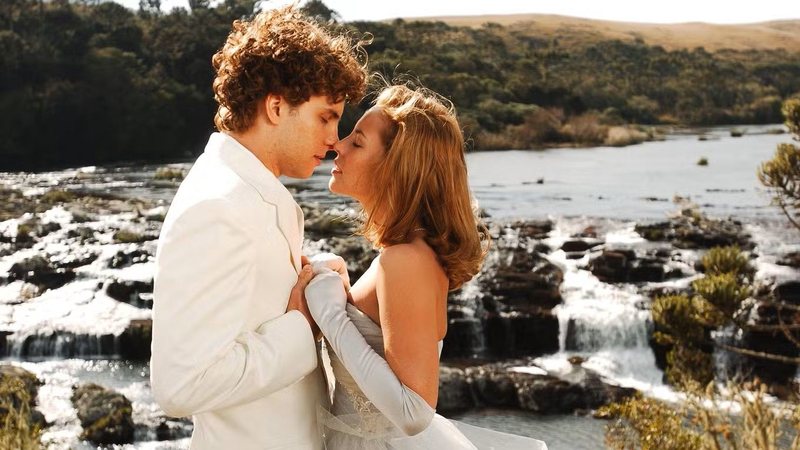 Thiago Fragoso e Paolla Oliveira na novela "O Profeta", exibida entre 2006 e 2007 - Divulgação/Globo