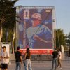 Os murais homenageiam o jogador brasileiro Gabriel Magalhães - Envato