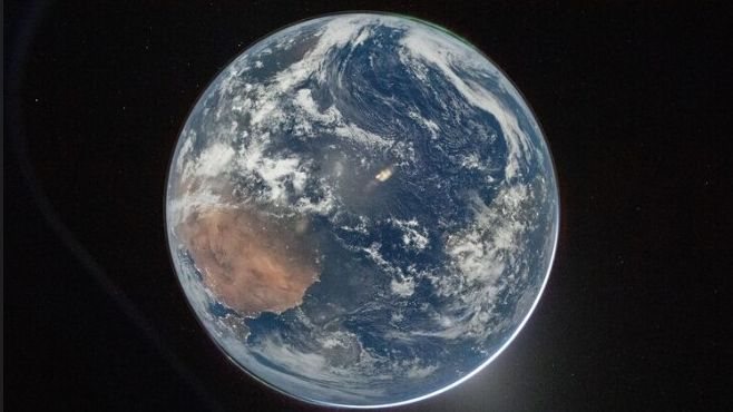 Os registros incluem imagens da terra observada do espaço profundo - Nasa