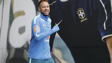 Neymar treina com a seleção na Granja Comary; jogador é reverenciado pelos colegas - CBF