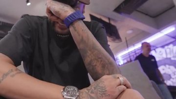 Jogador não conteve as lágrimas quando ouviu seu nome na convocação - Reprodução/Youtube @neymar jr