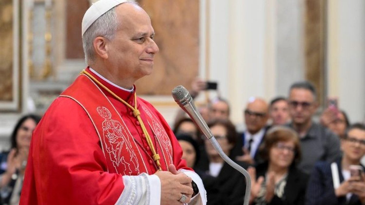 Papa Leão XIV em visita a Acerran, Terra dos Fogos, área próxima a Nápoles - Vatican Media
