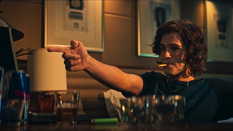 No longa, João Guilherme vive Daniel Nascimento, hacker que dominou a internet brasileira no começo do século - Divulgação/Manequim Filmes