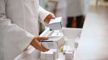 Reajuste ficou abaixo da alta observada nas farmácias no mesmo período - Envato