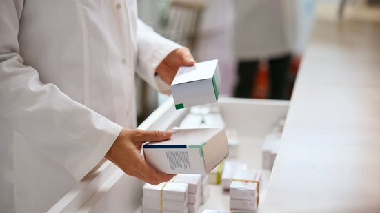 Reajuste ficou abaixo da alta observada nas farmácias no mesmo período - Envato