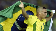 Ronaldo festeja a conquista do penta no Japão em 2002; recuperação durante a competição - Reprodução / Instagram