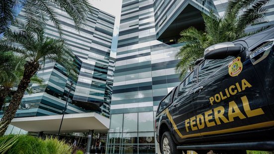 Organização criminosa usava “títulos podres” para fraudar o Fisco - Rafa Neddermeyer/Agência Brasil