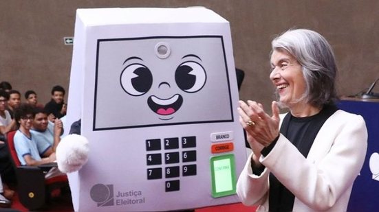 Segundo a ministra Cármen Lúcia, presidente do TSE, mascote Pilili vai "andar pelo Brasil" - Reprodução/TSE