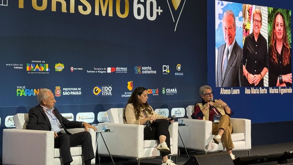Afonso Louro, Marina Figueiredo e Ana Maria Berto durante palestra do Fórum Turismo 60+ - Manuela França/Viva