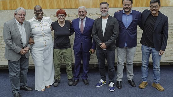 Vereador Senival  Moura ao centro durante cerimônia na Câmara Municipal  de São Paulo - Foto: Divulgação/CMSP