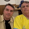 Flávio visita Jair Bolsonaro e diz que ele está bem, após Michelle falar em piora do quadro - Reprodução/Redes Sociais