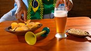 Combinação de churrascos, frituras, petiscos, salgadinhos e bebidas alcoólicas em excesso pode ser tornar vilã da saúde - AdobeStock