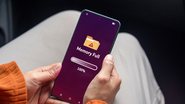 Ter a memória do celular constantemente cheia aumenta a lentidão e piora o desempenho dos aplicativos - Adobe Stock