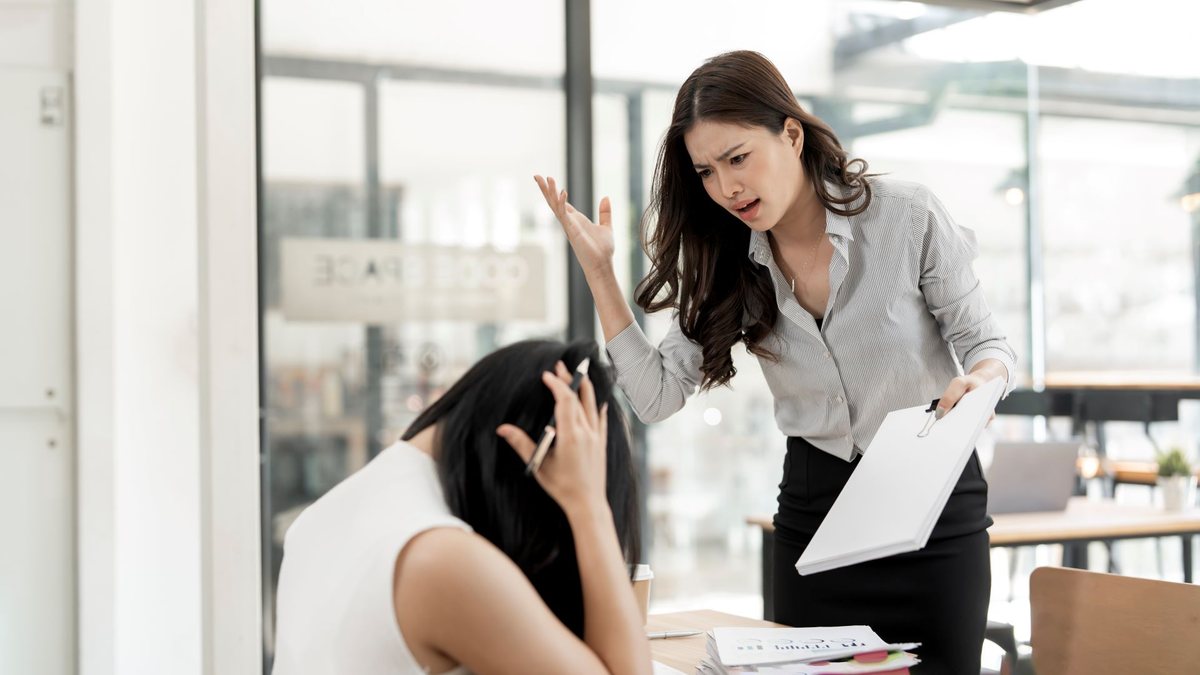 Conflito de interesses e assédio moral superam riscos como de desvio de recursos - Envato